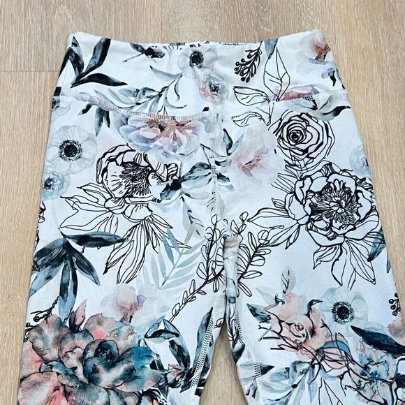 Evolution & Creation Watercolor & Outline Floral Print Pattern, Women’s Medium - Picture 3 of 10